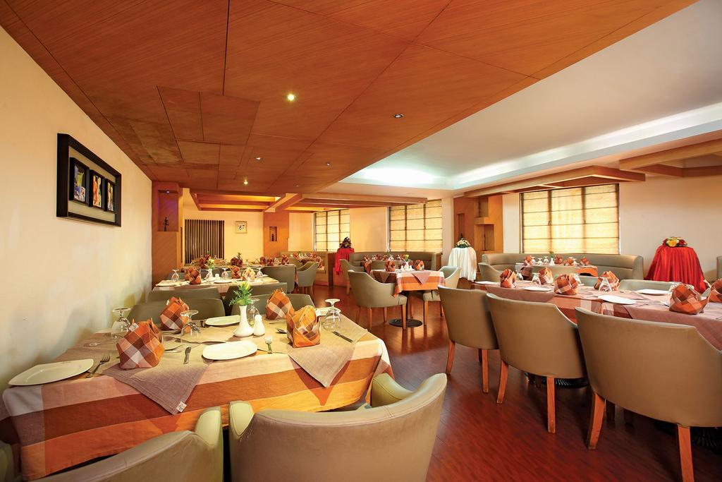 Hotel Park Residency, Kakkanad Kochi Exteriör bild
